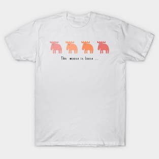 4 Mooses in living coral T-Shirt